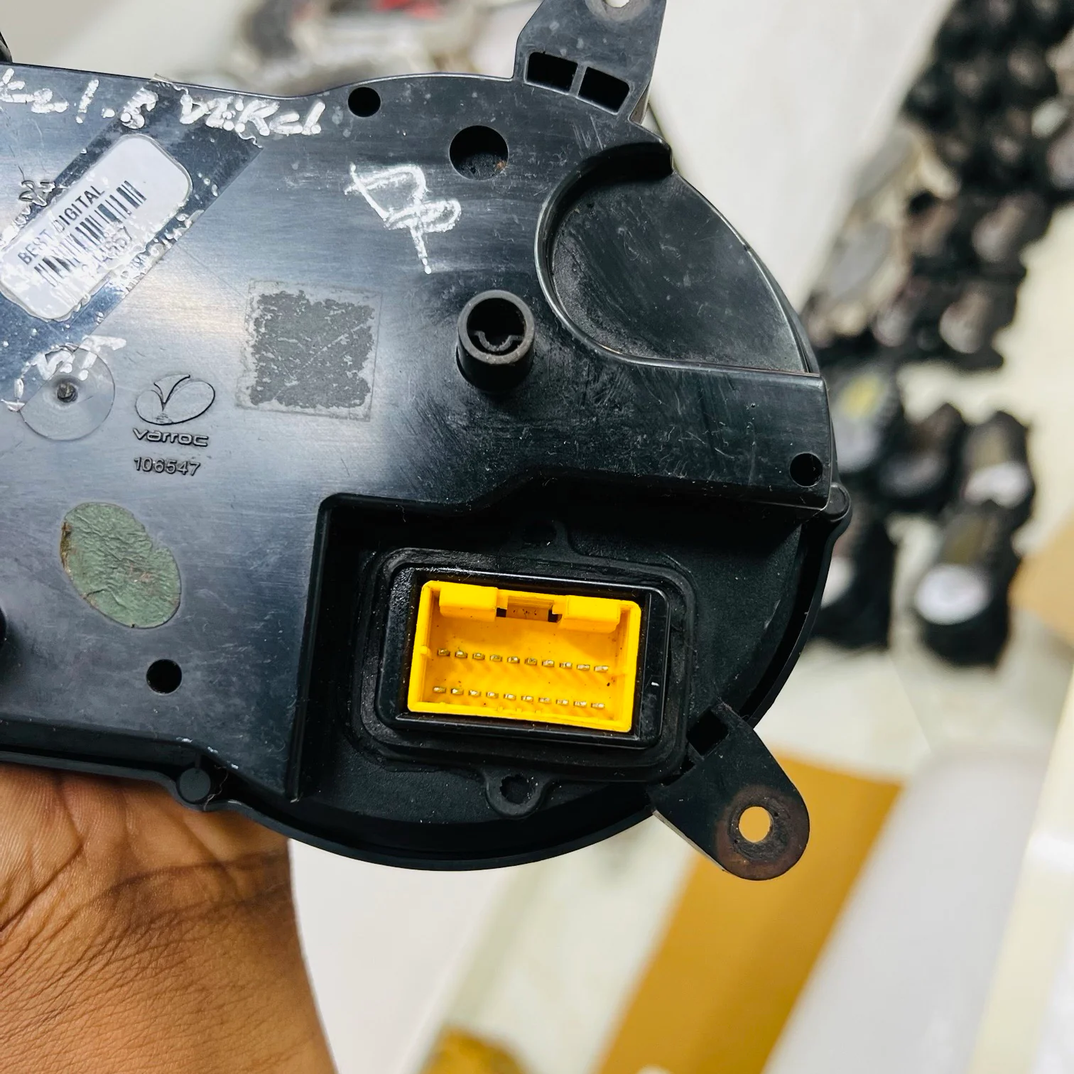 PULSER 150 SPEEDOMETER 4