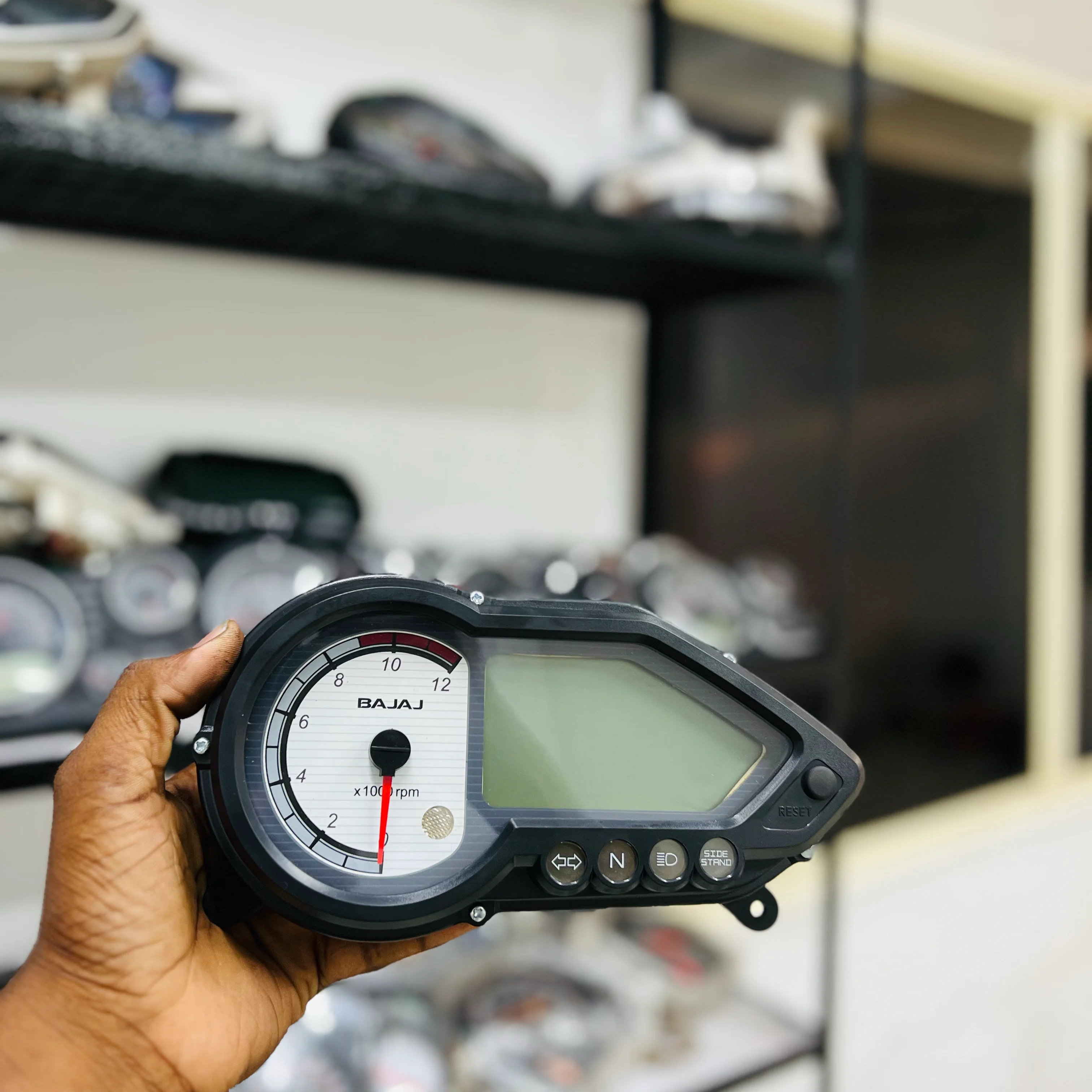 PULSER 150 SPEEDOMETER 2