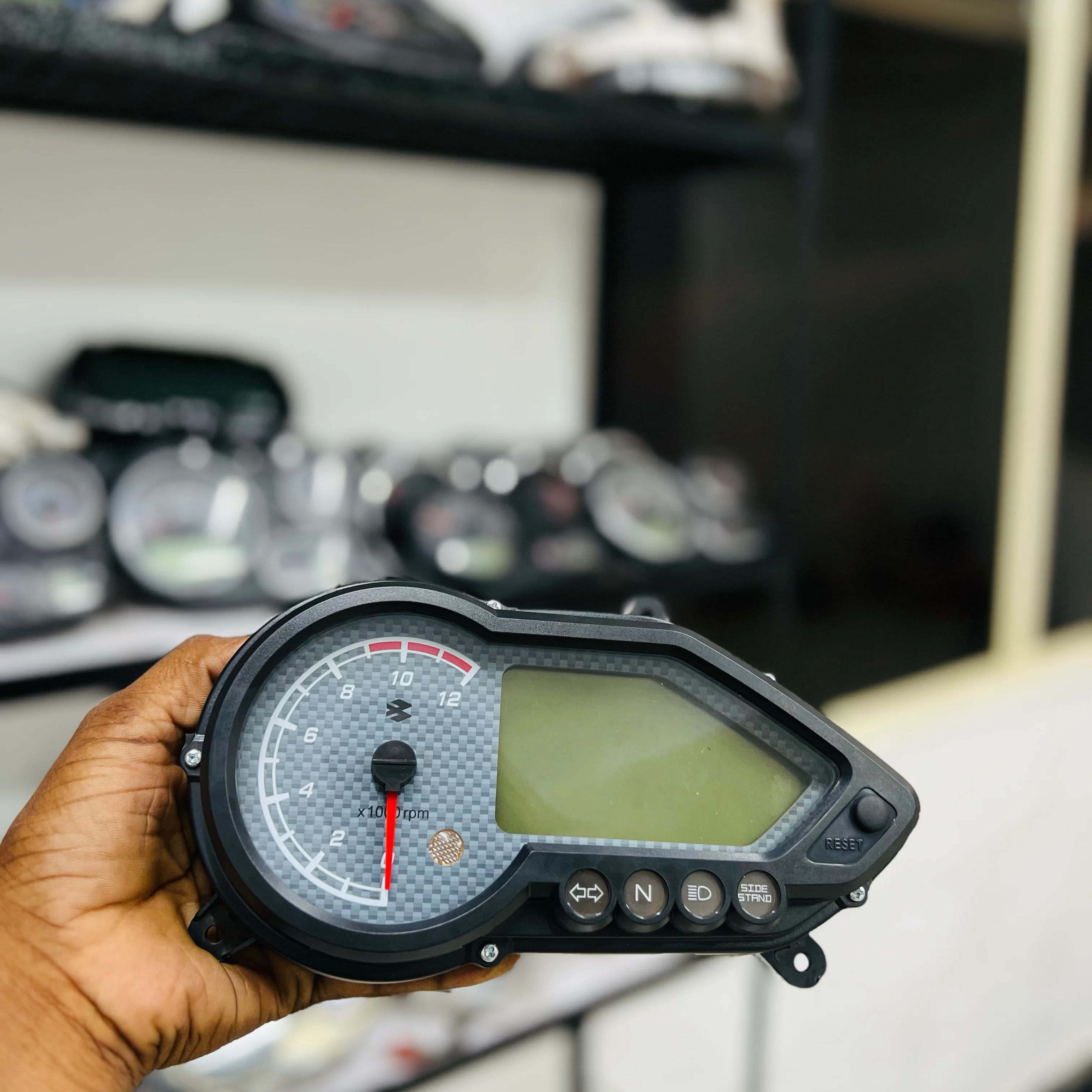 PULSER 150 SPEEDOMETER