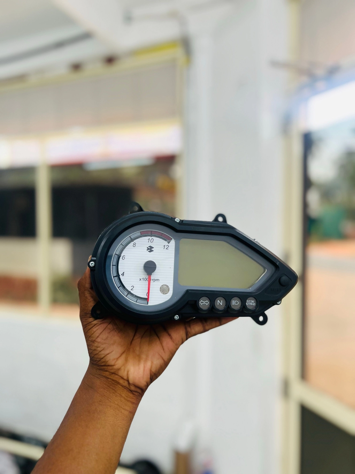 PULSER 180 SPEEDOMETER 2